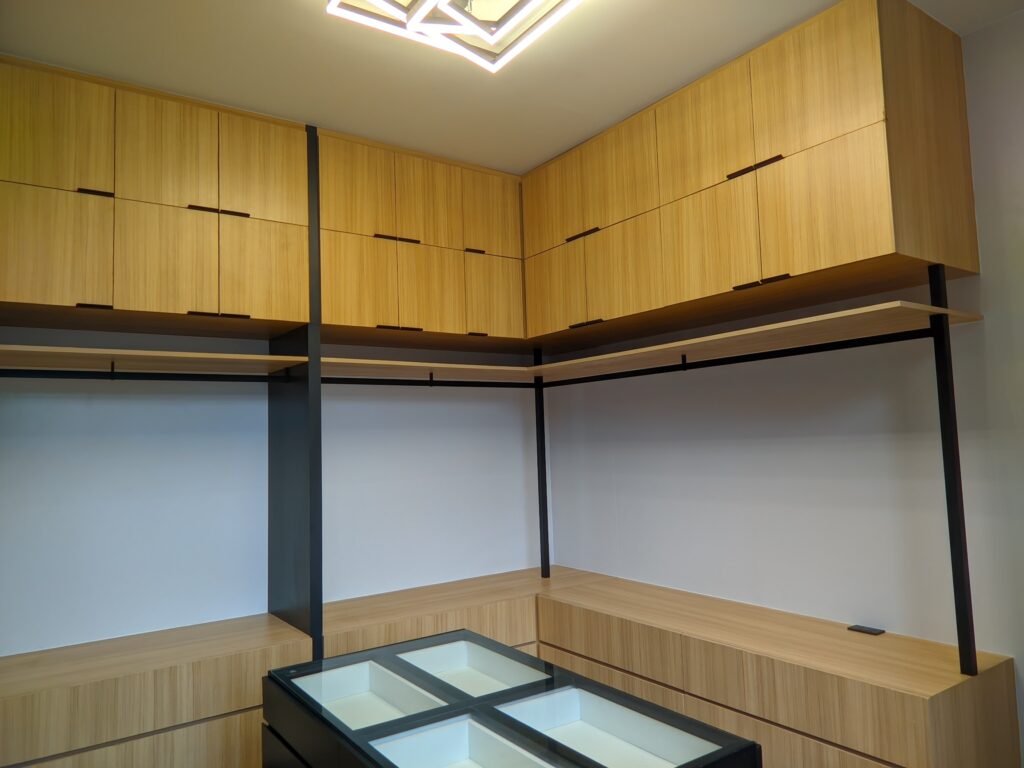 pxl 20250908 170202679