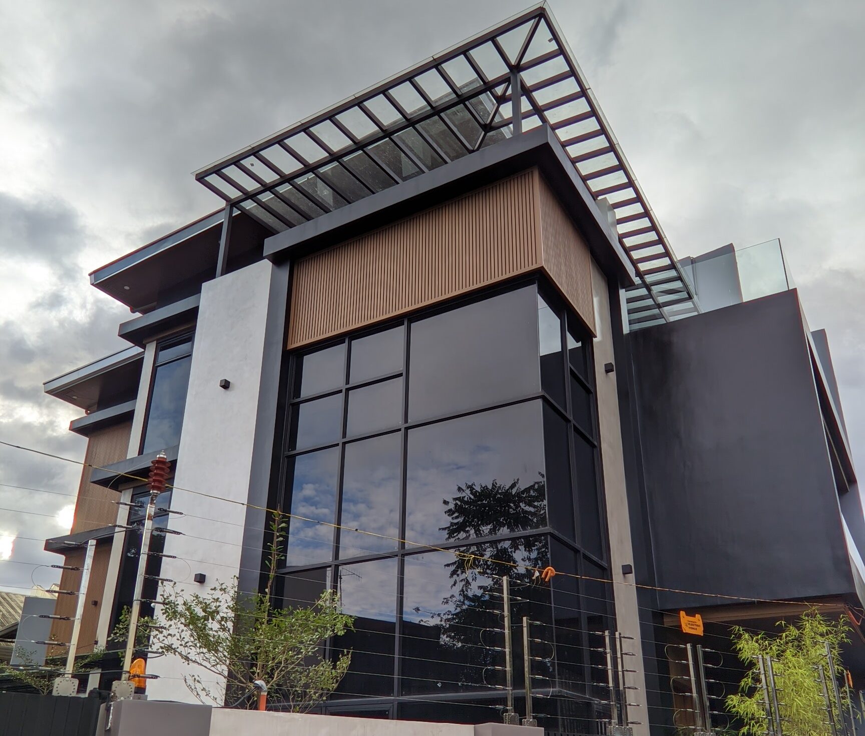 pxl 20251217 161710362